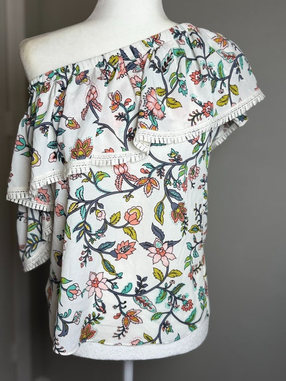 Atina Cristina Floral One Shoulder Ruffle NWT Size XS